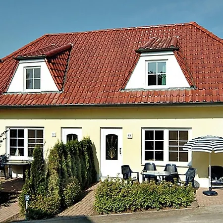 Am Deich 10 Holiday home *